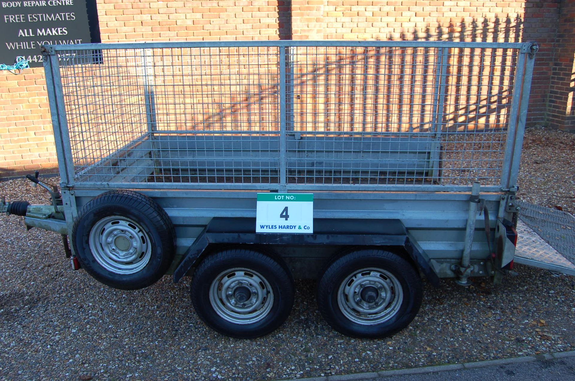 An INDESPENSION 2700Kg capacity Twin Axle Plant Trailer with Approx. 2.5M x 1.5M Bed, Triple Lock - Image 2 of 7