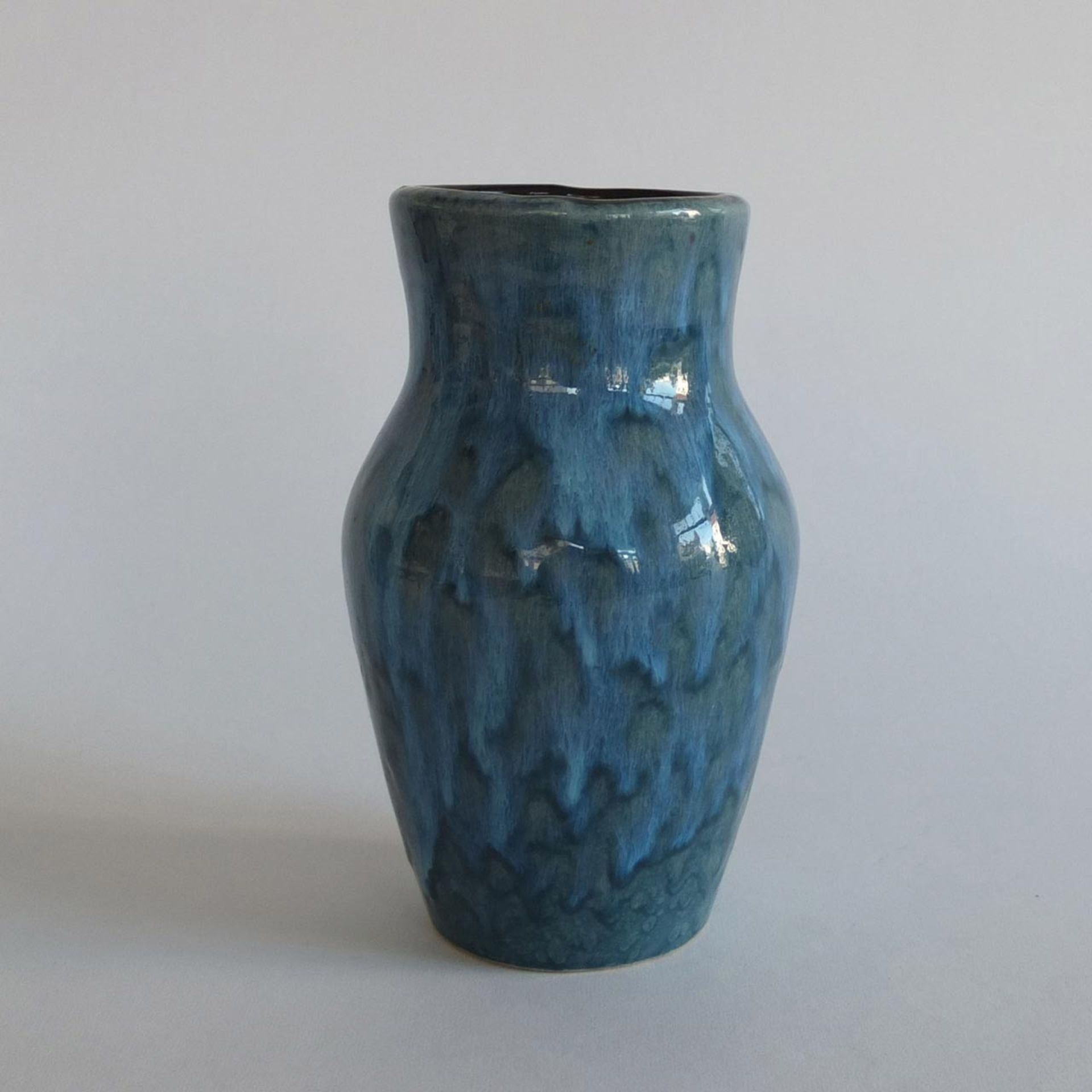 BALUSTERVASE, Deutsch, 1950er/ 60er-Jahre, Steinzeug, blau changierend pastose Überlaufglasur,