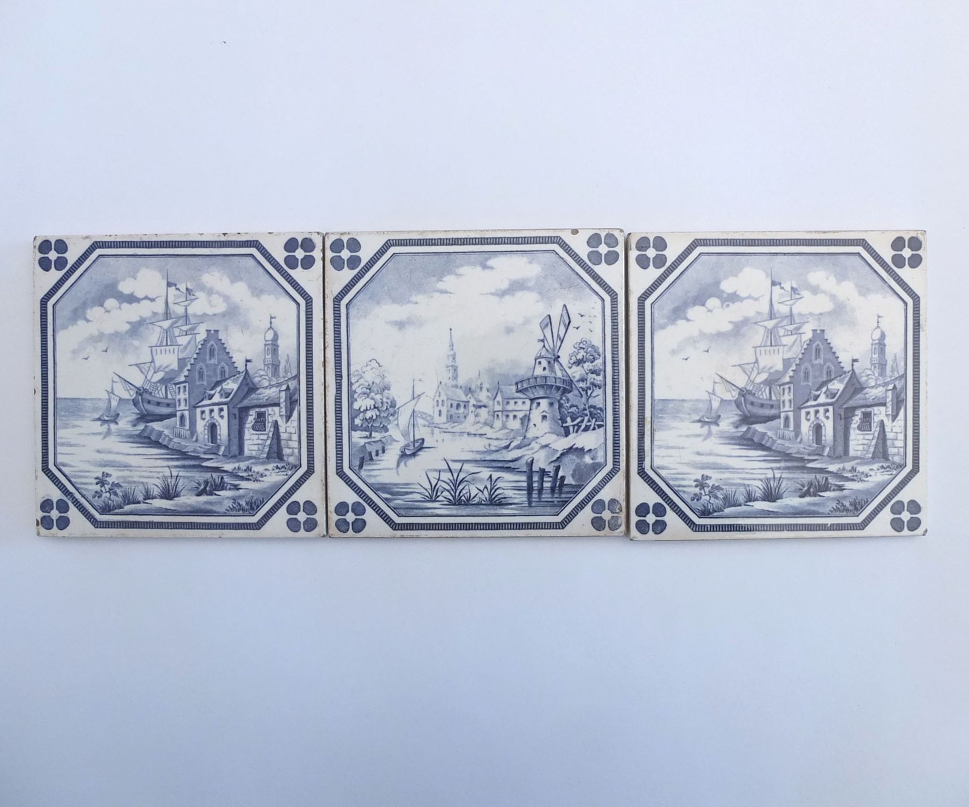 FLIESEN, Satz von 3, Villeroy & Boch/ Mettlach, Jugendstil-Epoche, blau-monochromer Umdruckdekor,