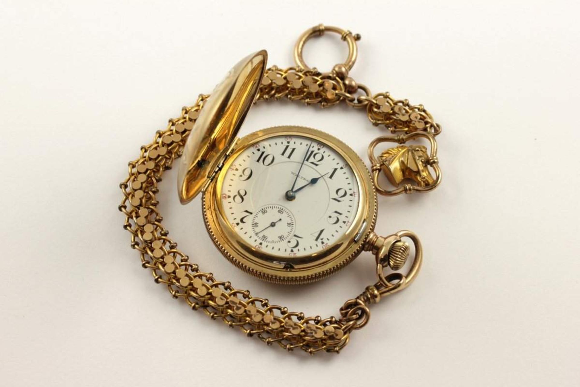 HERRENTASCHENUHR, vergoldet, Savonette, Marke: WALTHAM, mit Uhrenkette, Dm 5,3, gangbar, um 1900