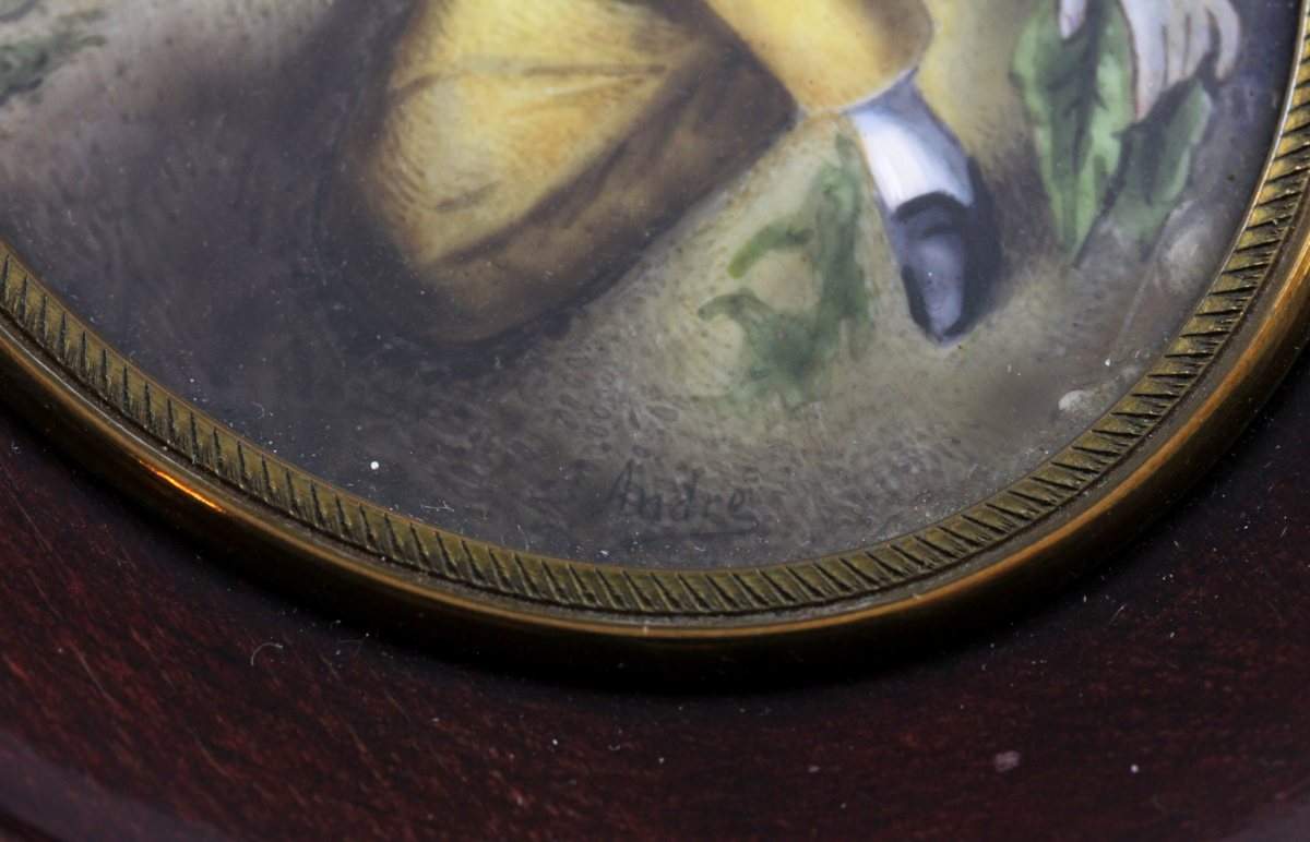 MINIATUR, "Junge mit einem Hasen", Malerei/Elfenbein, Dm 7, unten signiert "Andre", E.19.Jh. - Image 2 of 2
