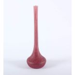 SOLIFLEUR, farbloses Glas, pinkfarbene Pulveraufschmelzungen, H 15,5, signiert mit Lothringer