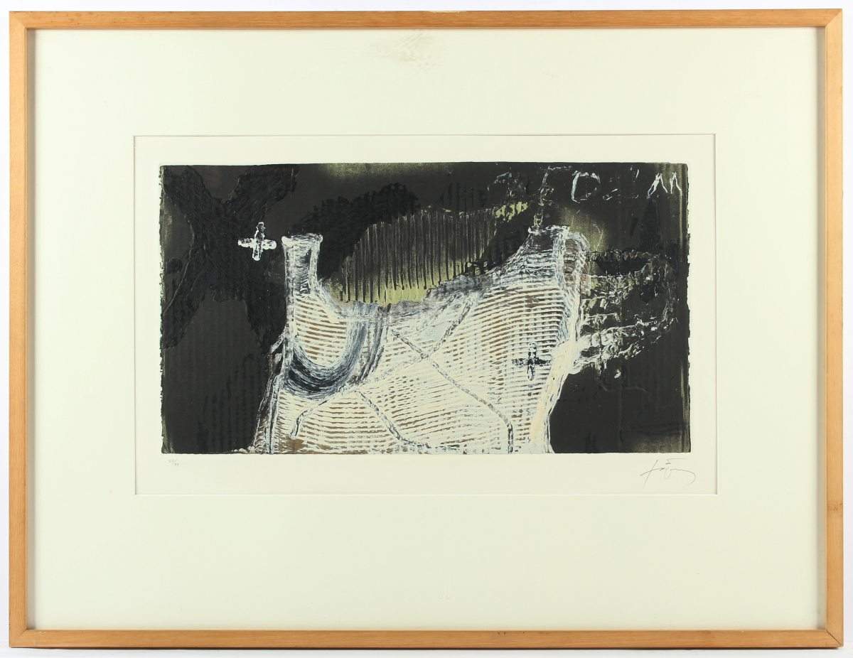 TAPIES, Antoni, "Peca de Roba", Original-Farbradierung, 30,5 x 56, nummeriert 60/99, handsigniert, - Image 2 of 2