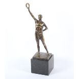 DER SIEGER, Bronze, H 32, Marmorsockel, seitlich am Stand signiert Gottlob DEIHLE, um 1910