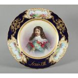FUSS-SCHALE, polychrom bemalt, im Spiegel Brustportrait Louis XIII., König von Frankreich nach