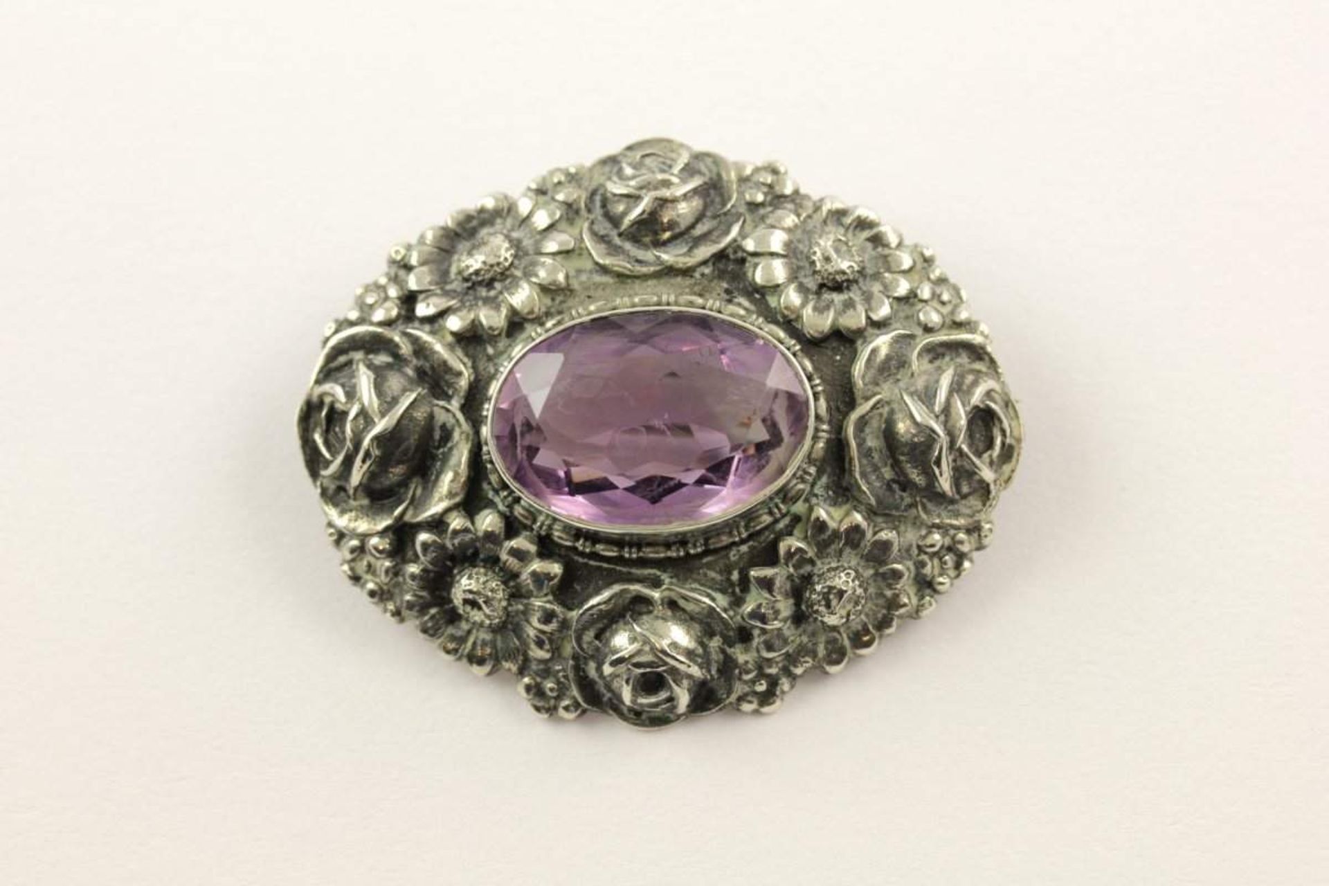 BROSCHE, Silber 800/ooo, besetzt mit einem Amethyst, L 5,7, 22,5g, um 1900