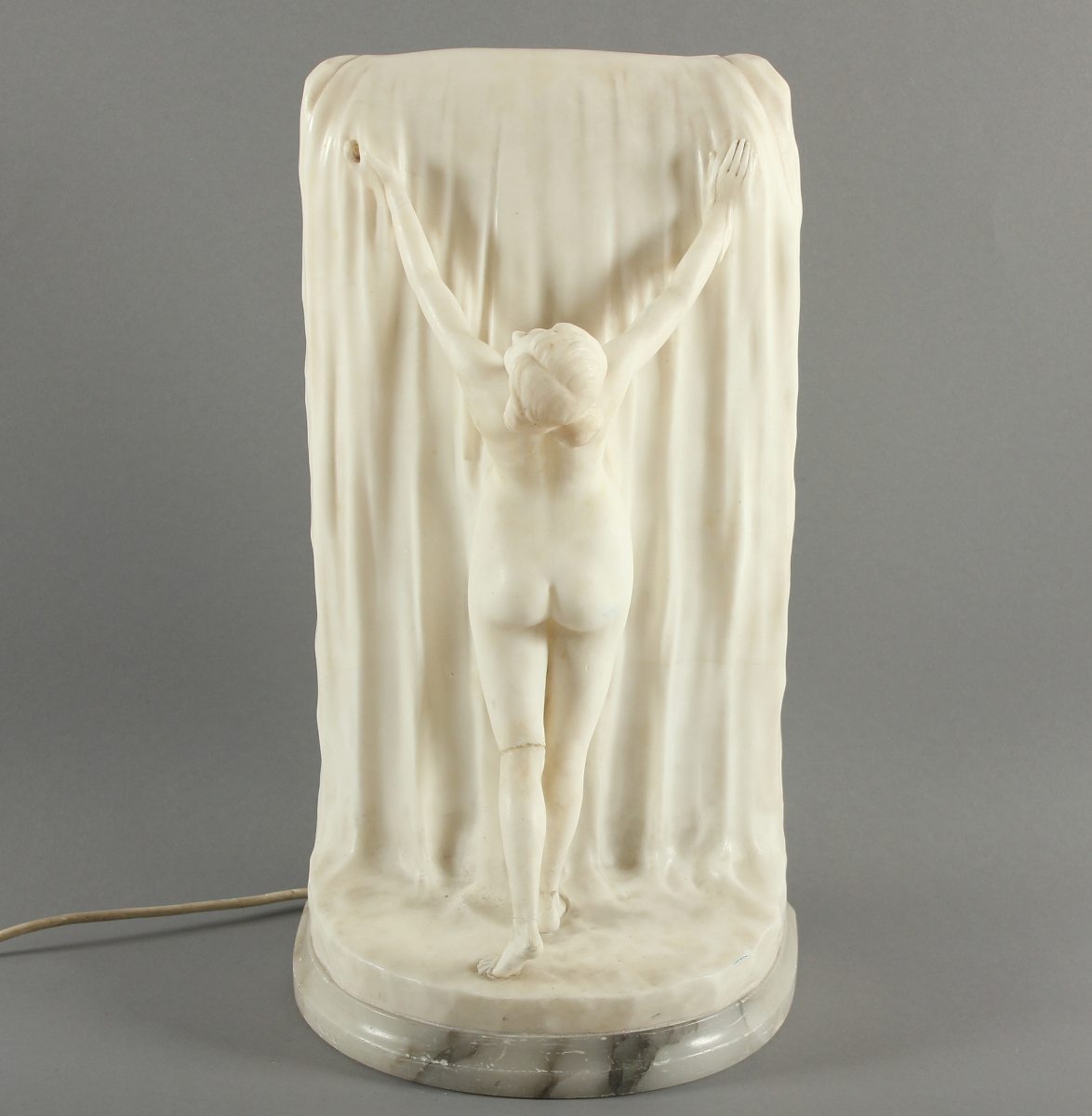 FIGÜRLICHE LAMPE, Alabaster, einflammig, H 49, B 27, T 20, besch., rest., um 1900 - Image 2 of 4