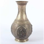 VASE, Silber, reliefierter und gravierter Dekor, H 27,5, 802g, BHUTAN