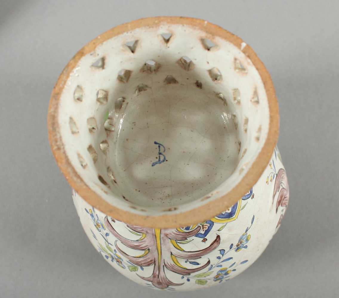BRÛLE DE PERFUM, Keramik, roter Scherben, durchbrochen gearbeitet, polychrome Craqueléglasur, - Image 3 of 3