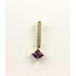 ANHÄNGER, 585/ooo Gelbgold, besetzt mit einem Amethystcarrée und kleinen Brillanten, L mit