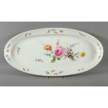 GROSSE OVALE PLATTE, polychrom bemalt, Blumen- und Insektendekor, L 55, MEISSEN, 1860-1924