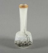 KLEINE VASE, Milchglas, mit Paysage de verre, H 14, am Boden signiert DAUM, Nancy, um 1910