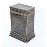 HOHE RECHTECKIGE LACK-BOX, Schwarzlack, Dekor mit gemalten Elefanten und Ornamenten, Stülpdeckel,