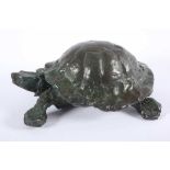 GOOR, Ilana, "Schildkröte", Bronze, L 19, signiert