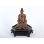 GUANYIN, Holz, über Rotlack Reste von Vergoldung, H 18, min.besch., CHINA, wohl 19.Jh., beigegeben