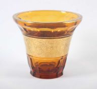 KLEINE VASE, amberfarben getöntes Glas, vergoldeter Fries, H 12, MOSER, um 1920