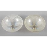 ZWEI SCHALEN "COQUILLE", opaleszentes Glas, Dm 13, gemarkt, R.LALIQUE, um 1920 22.00 % buyer's