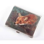 ZIGARETTENETUI, Alpacca, auf dem Deckel emaillierte Darstellung eines Fuchses, 9,3 x 7,5, min.