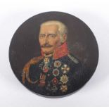 HISTORISCHE LACKDOSE, polychrom bemalt, Portrait des preußischen Generalfeldmarschalls Gebhard