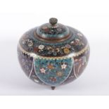 RUNDE CLOISONNÉ-DECKELDOSE, H 14, minst.besch., JAPAN, Meiji 22.00 % buyer's premium on the hammer