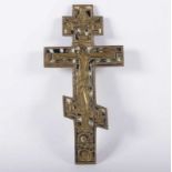 EINFACHES BRONZEKREUZ, emailliert, 34,5 x 17, verso graviert, RUSSLAND, um 1900 22.00 % buyer's