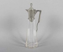 JUGENDSTIL-KARAFFE, Glas, Zinnmontur, H 30, FRANKREICH, um 1910 22.00 % buyer's premium on the