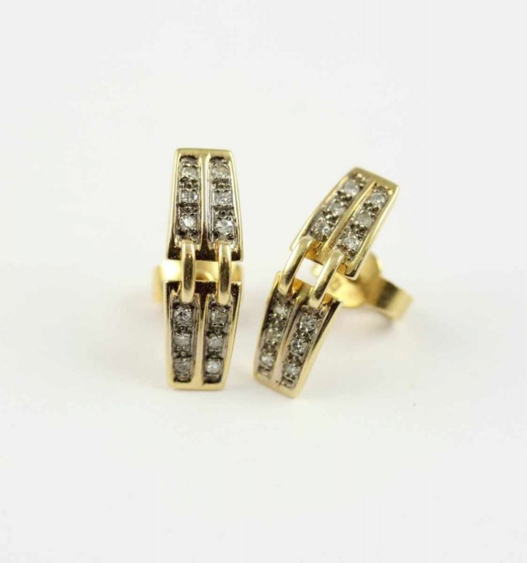 PAAR OHRSTECKER, 585/ooo Gelbgold, besetzt mit kleinen Diamanten, 3,4g, L 1,9 22.00 % buyer's