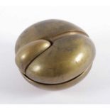 BIER, Gerda, "Vegetative Form", Bronze (dreiteilig), L 9,5, unten nummeriert 18/50, signiert und