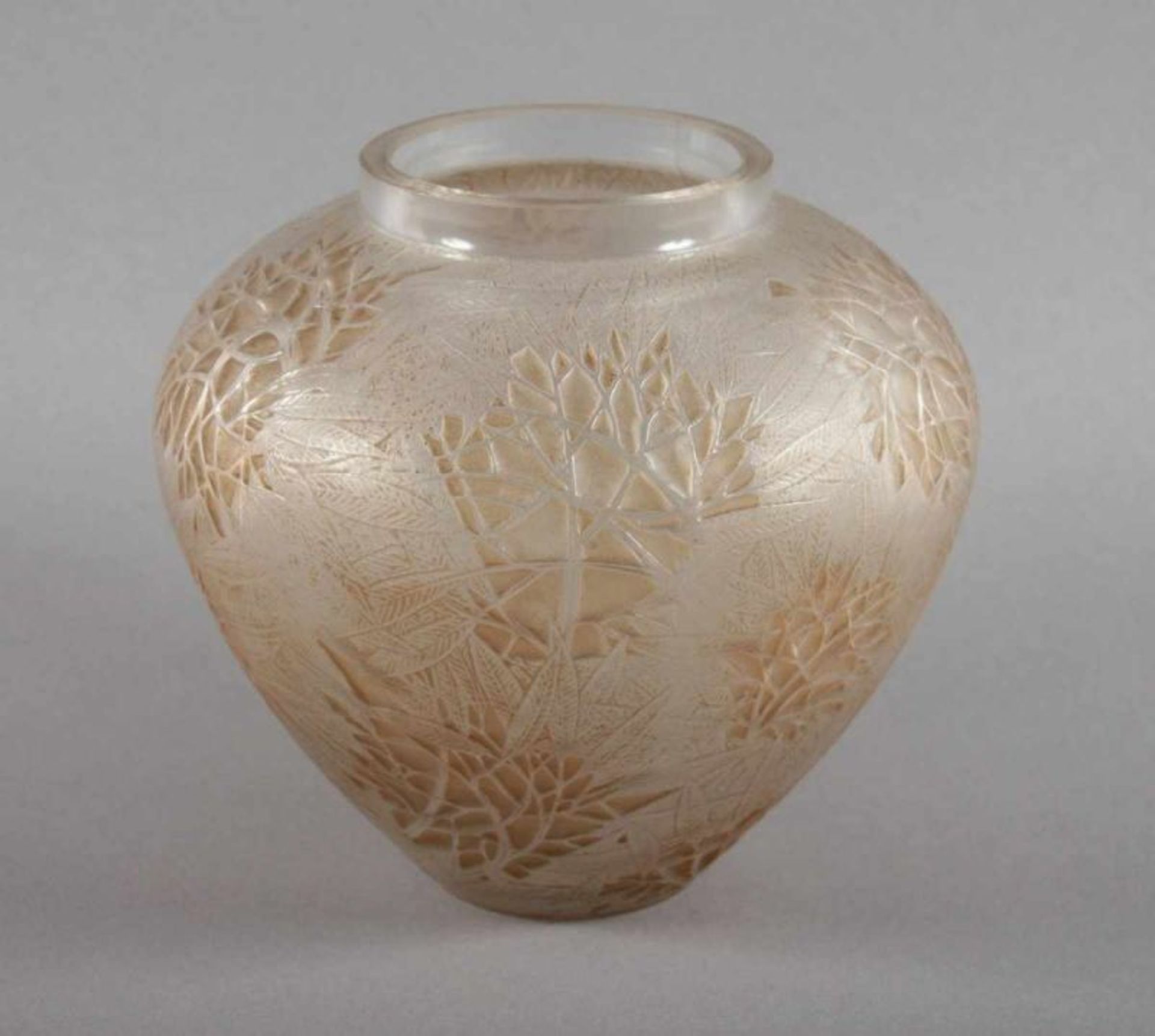 VASE "ESTERELLE", farbloses Glas, braun patiniert, H 16, gemarkt R.LALIQUE, um 1930 22.00 % buyer'