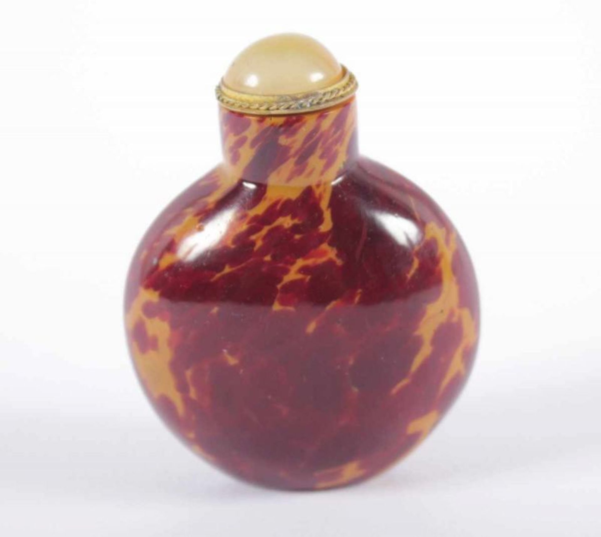 SNUFF-BOTTLE, Glas, Schildpattoptik, H 6, CHINA 22.00 % buyer's premium on the hammer price 19. - Image 2 of 2