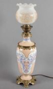 LAMPE, Porzellan, polychrom bemalt, H 61, FRANKREICH, um 1890 22.00 % buyer's premium on the