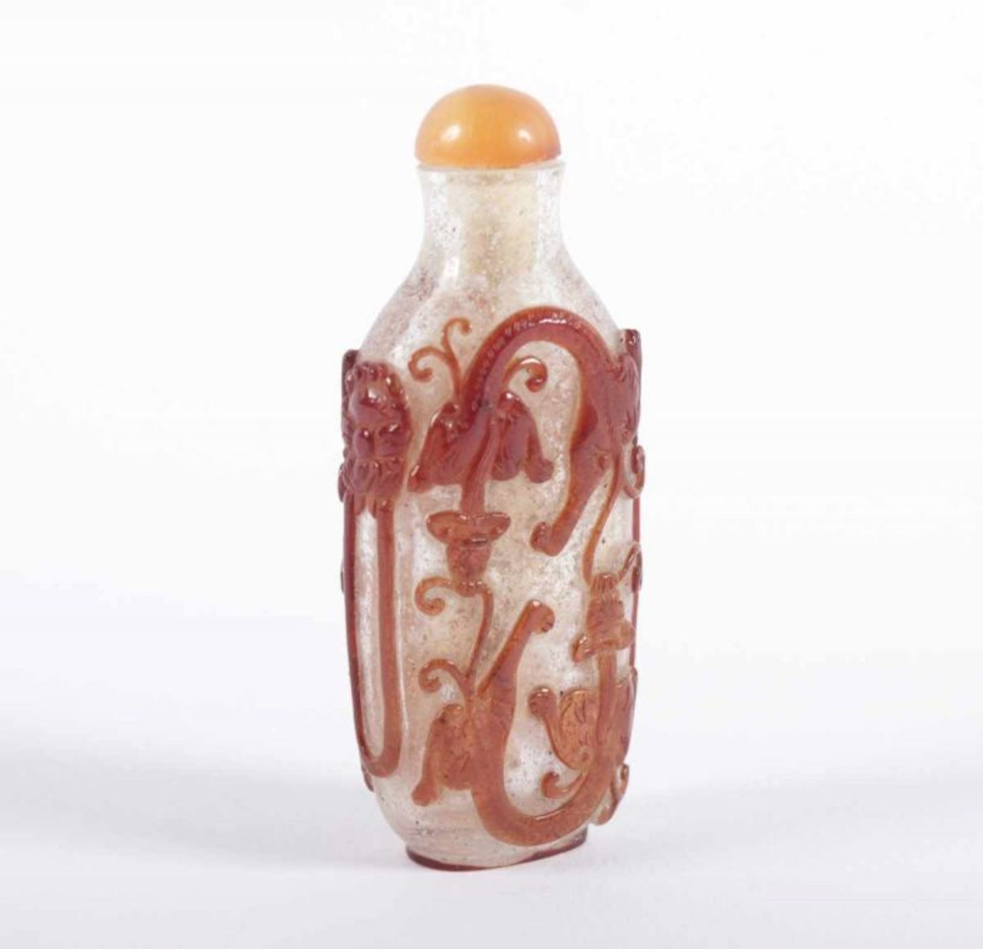 SNUFF-BOTTLE, Glas, brauner Überfang, H 6,5, CHINA 22.00 % buyer's premium on the hammer price 19.00 - Image 2 of 2