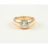 BANDRING, 750/ooo Rotgold, besetzt mit einem Altschliffdiamanten von ca. 1,145ct, RG 53, 6,7g 22.