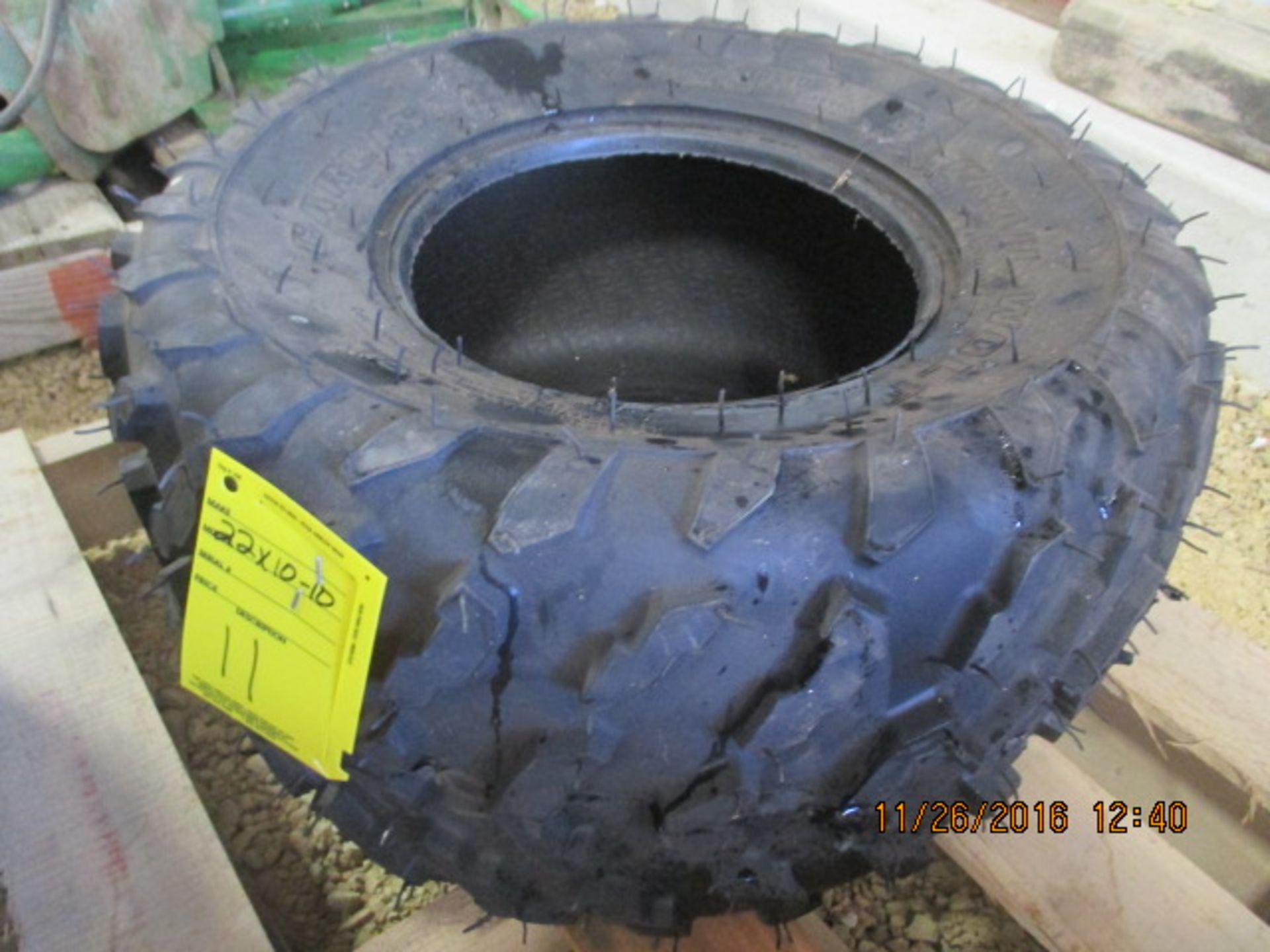 22x10-10 tire