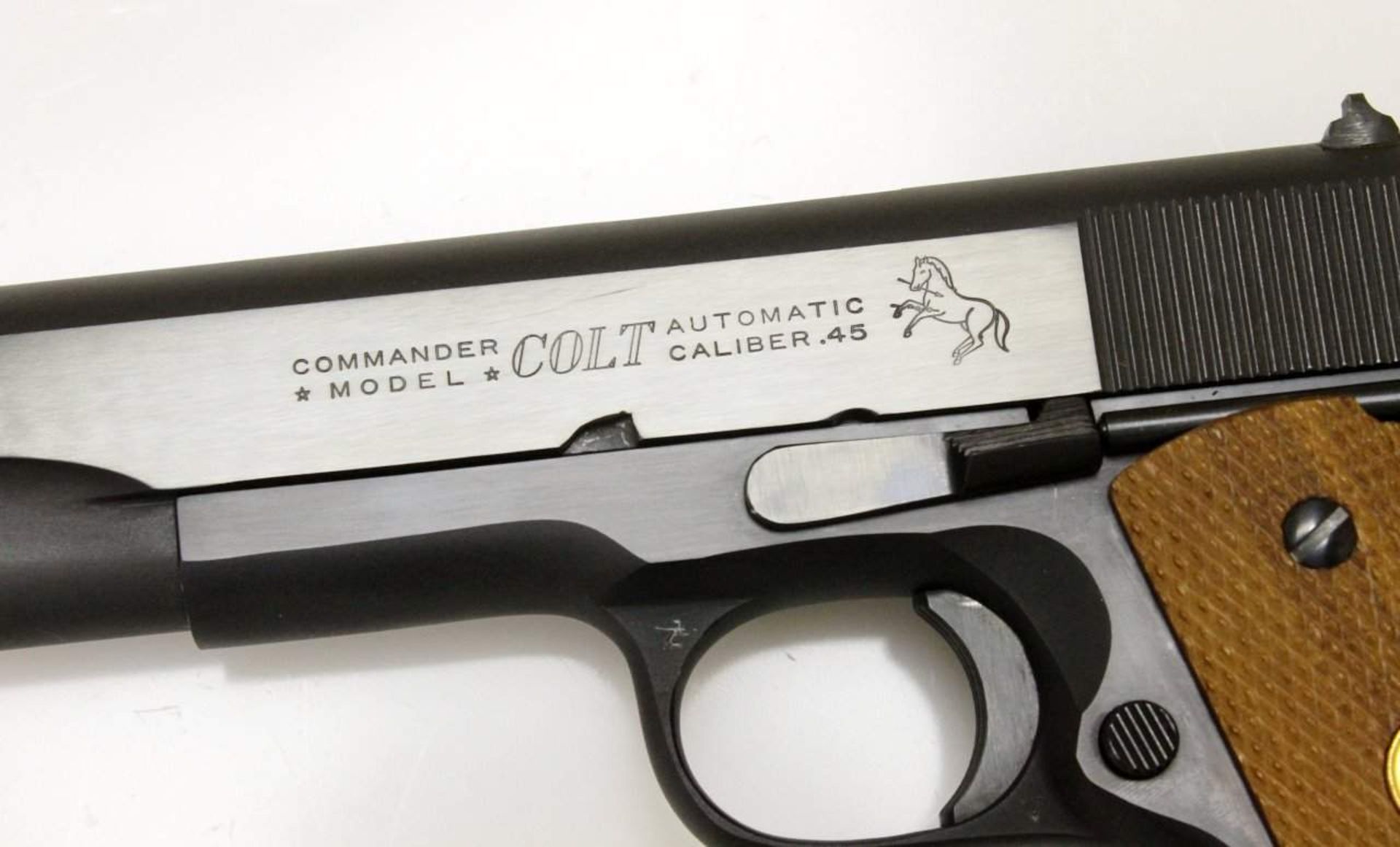 Selbstladepistole Colt, Modell: 1911 Commander Cal. .45 ACP, S/N: CLW032284, Lauf spiegelblank, - Bild 5 aus 6