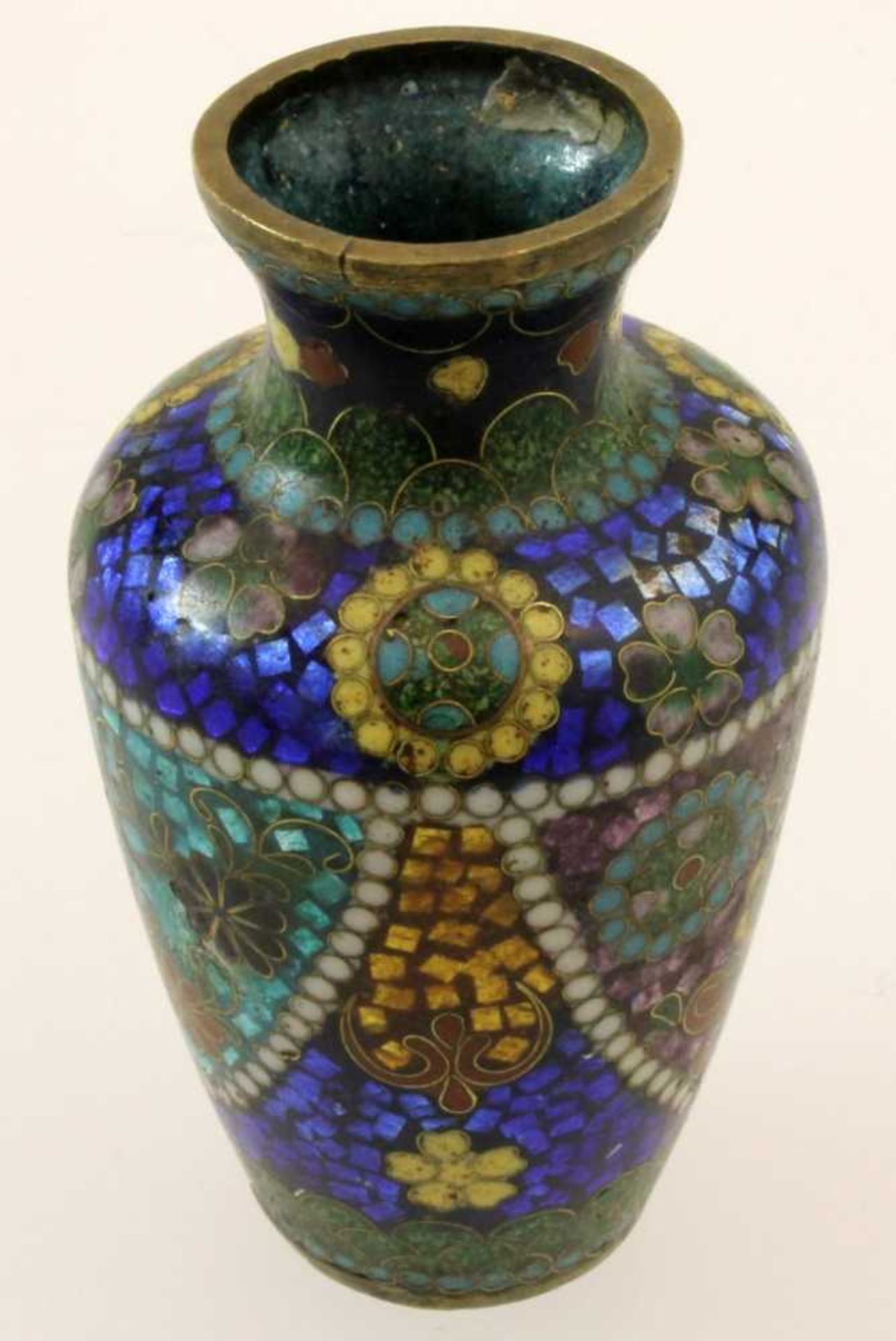 Cloisonné Miniaturvase China Mit ornamentalem Blumendekor, dreieckige Kartuschen, polychromer - Bild 2 aus 6