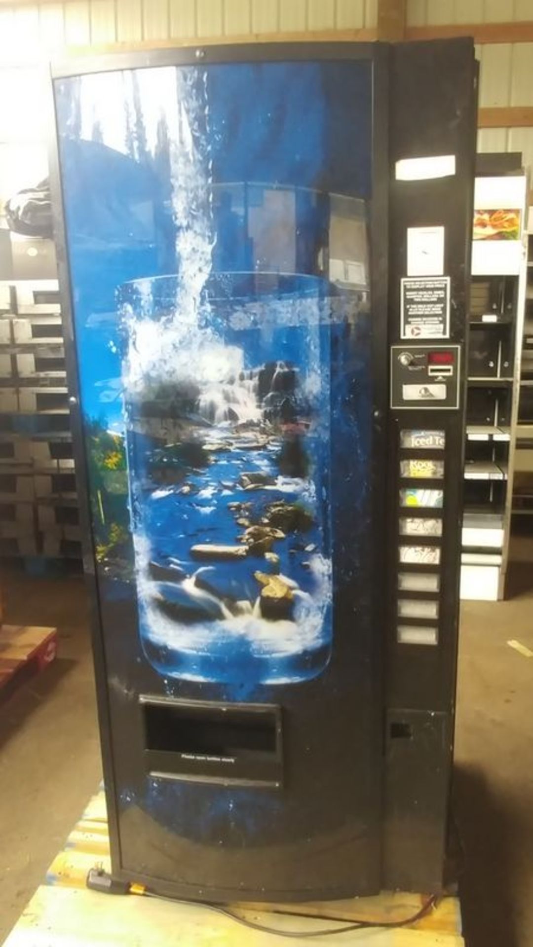 Pop Vending Machine with Key