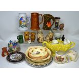 A collectors' lot of decorative 20th century ceramics to include an Alfred Meakin dessert set,