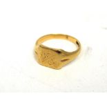 A 9ct yellow gold gentlemen's signet ring, size Y, approx 5.7g.