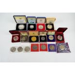 A collection of commemorative British coinage, predominantly Elizabeth II Silver Jubilee crowns,