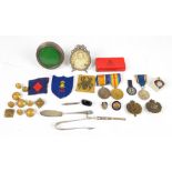 A mixed lot including WWI medals, a hallmarked silver photograph frame, military buttons, etc.
