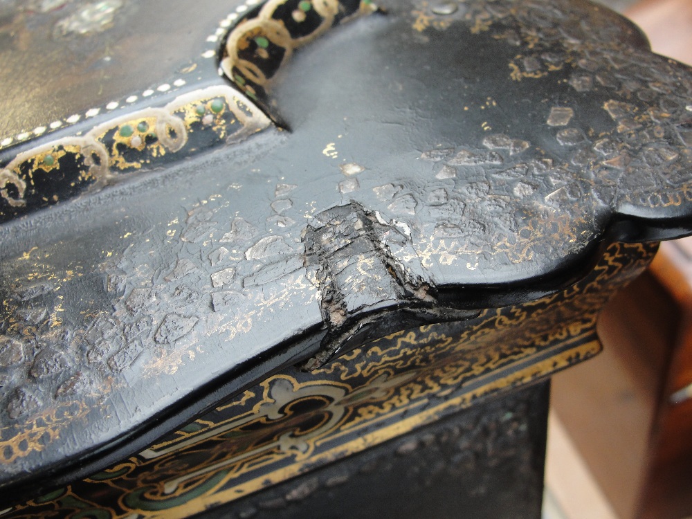 A Victorian papier mâché table top sewing sewing/jewellery casket with gilt heightened and painted - Image 4 of 4