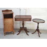 A flame mahogany oval lamp table on tripod supports (af), approx height 55cm,