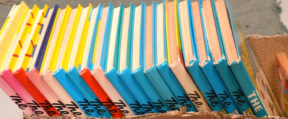 Nineteen copies of 'The Beano Book', 1975, 1979, 1982 (x2), 1983, 1984 (x3), 1986 (x2), 1987 (x2),