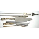 A mixed quantity of silver to include a George V silver-handled cheese knife, John Biggin,