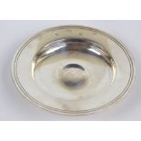 An Elizabeth II hallmarked silver small alms dish, London 1967, diameter 14.75cm, approx 6ozt.