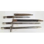 Three Spanish bayonets; 1893/61, 1943 and another, two in scabbards (3).