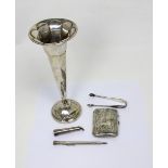 An Edward VII hallmarked silver trumpet vase, Birmingham 1905,