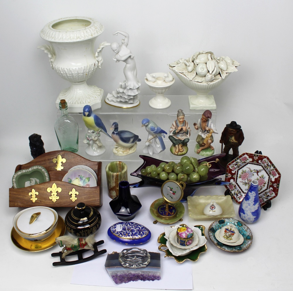 A quantity of decorative 20th century ceramics, onyx etc.