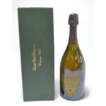 A boxed bottle of vintage 1990 cuvée Dom Péringnon champagne, 75cl.